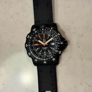 Luminox Recon 8800 Series – Swiss Made Tactical Watch (Serviced)